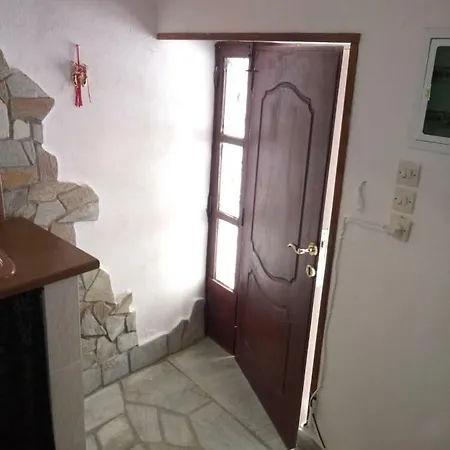 Estian Makrinitsas Apartamento *